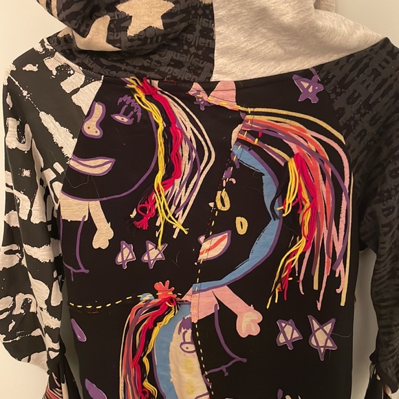 Desigual zip hoodie from Barcelona - Picture 3 of 4